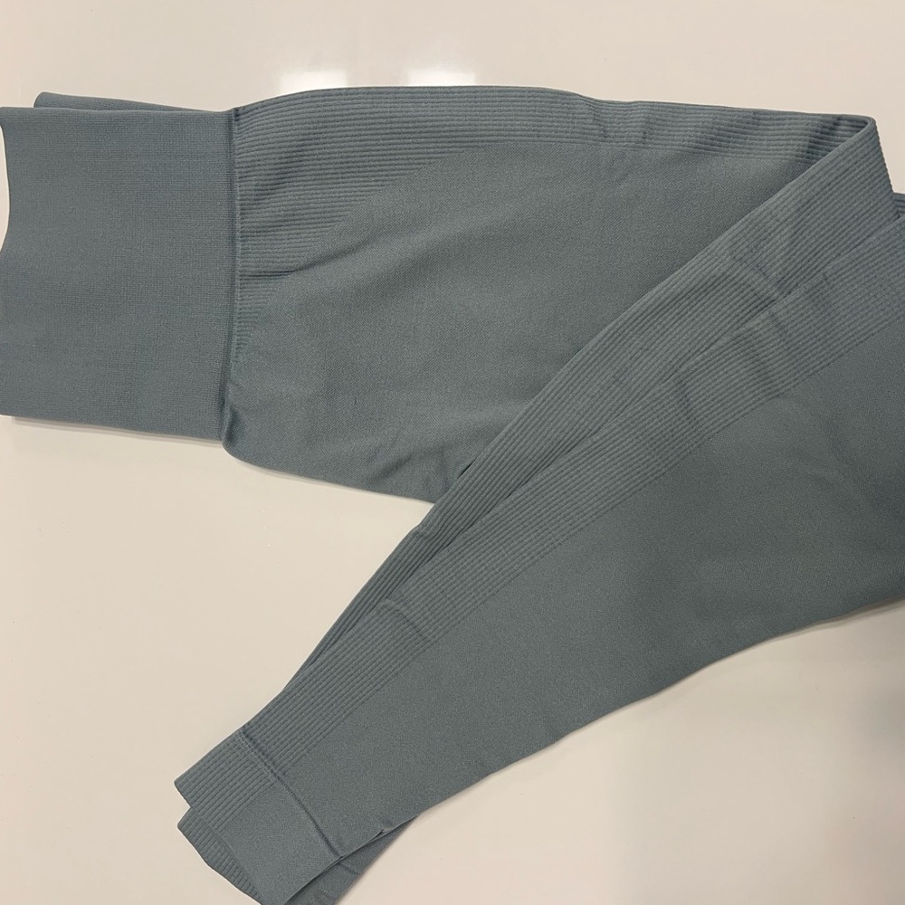 SET active pants size small
